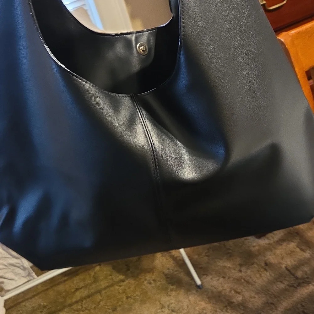 Nwt Vs Black Bow Bag